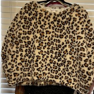 Leopard top